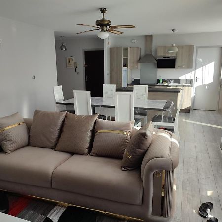 Grand Et Superbe Appartement Proche Paris Creil Ngoại thất bức ảnh