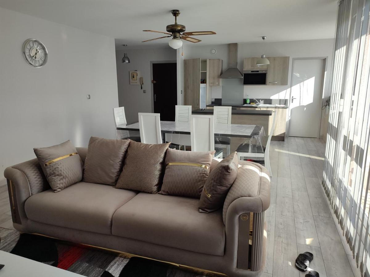 Grand Et Superbe Appartement Proche Paris Creil Ngoại thất bức ảnh