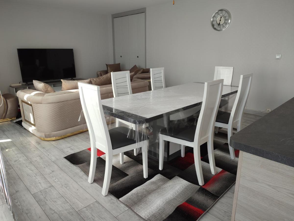 Grand Et Superbe Appartement Proche Paris Creil Ngoại thất bức ảnh